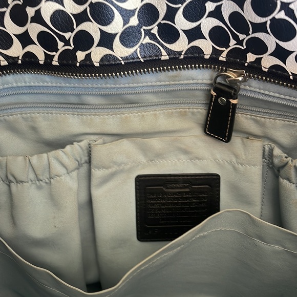 Coach Multi-Use Large Bag - Picture 17 of 17